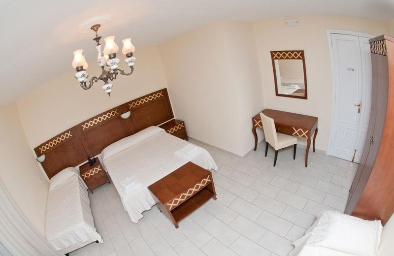 C'ENTRO HOTEL