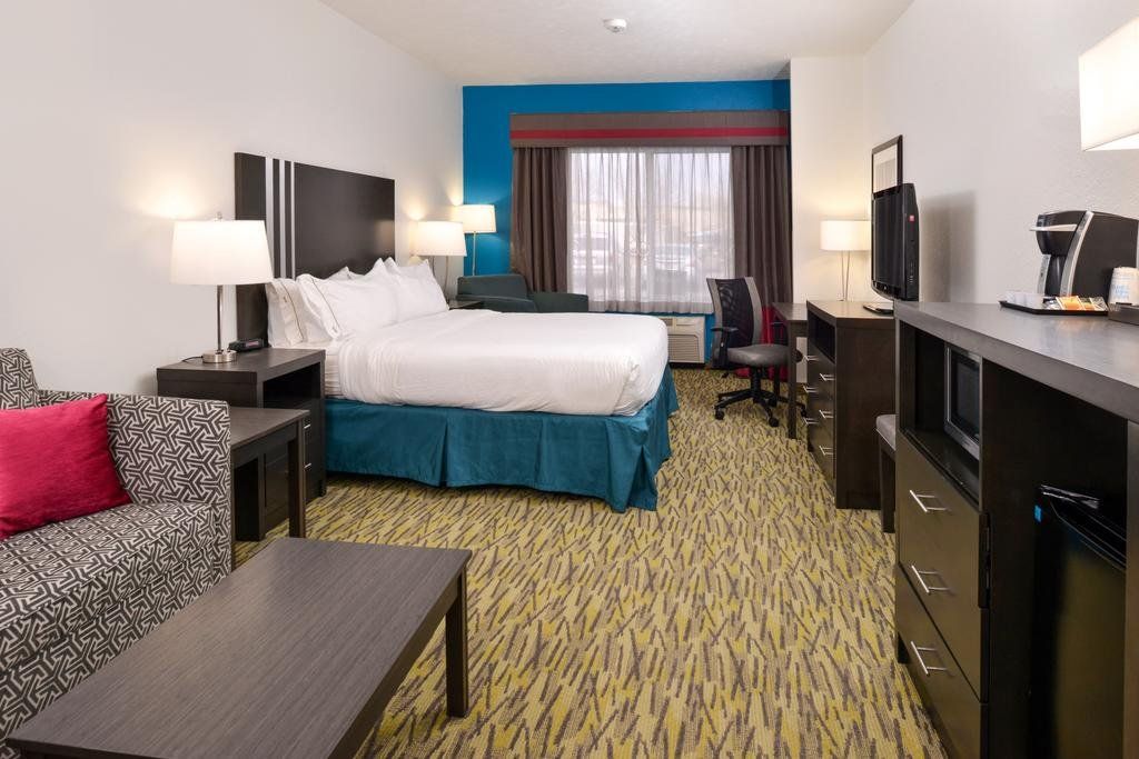 Holiday Inn Express Hotel & Suites Omaha West, an IHG Hotel