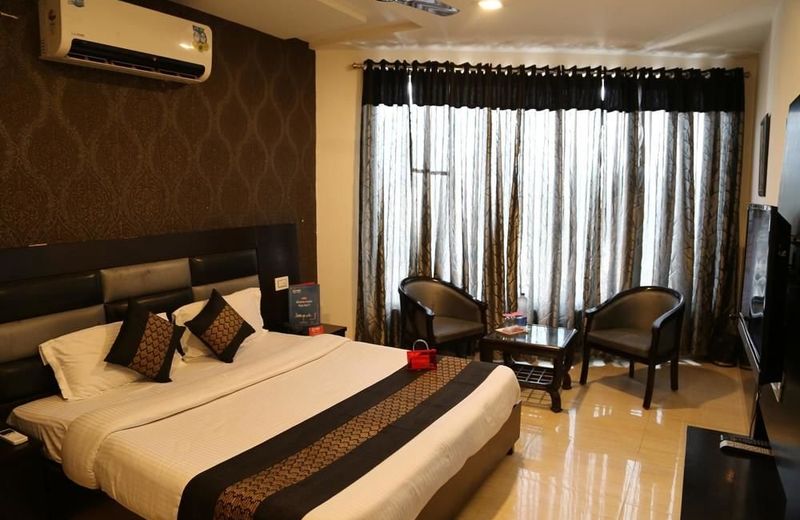 Capital O1355 Hotel Dream Down Town