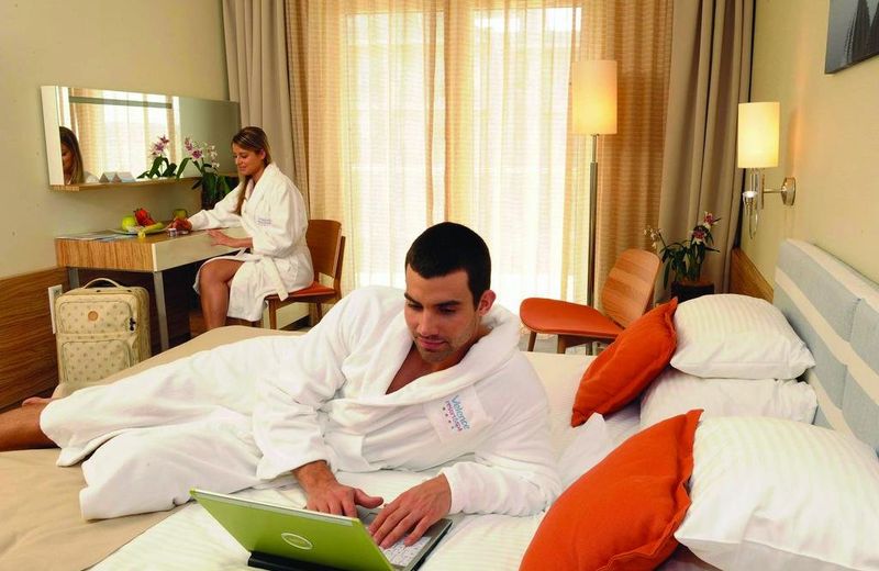 Hotel Velence Resort & Spa