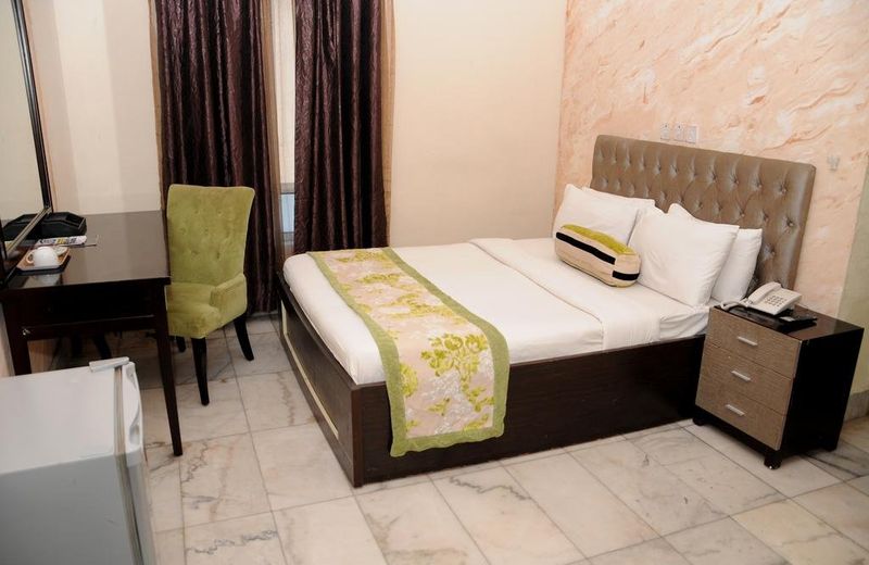 Emirates International Hotel