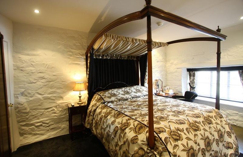 The Oxenham Arms Hotel Devon