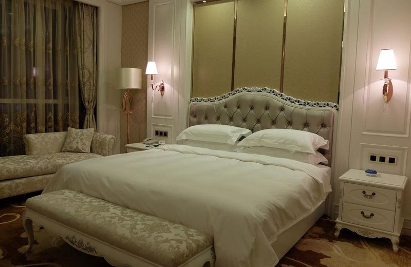 Fanhua Theme Hotel