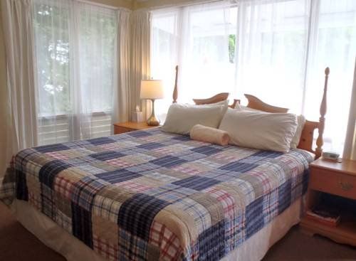 Sesuit Harbor House