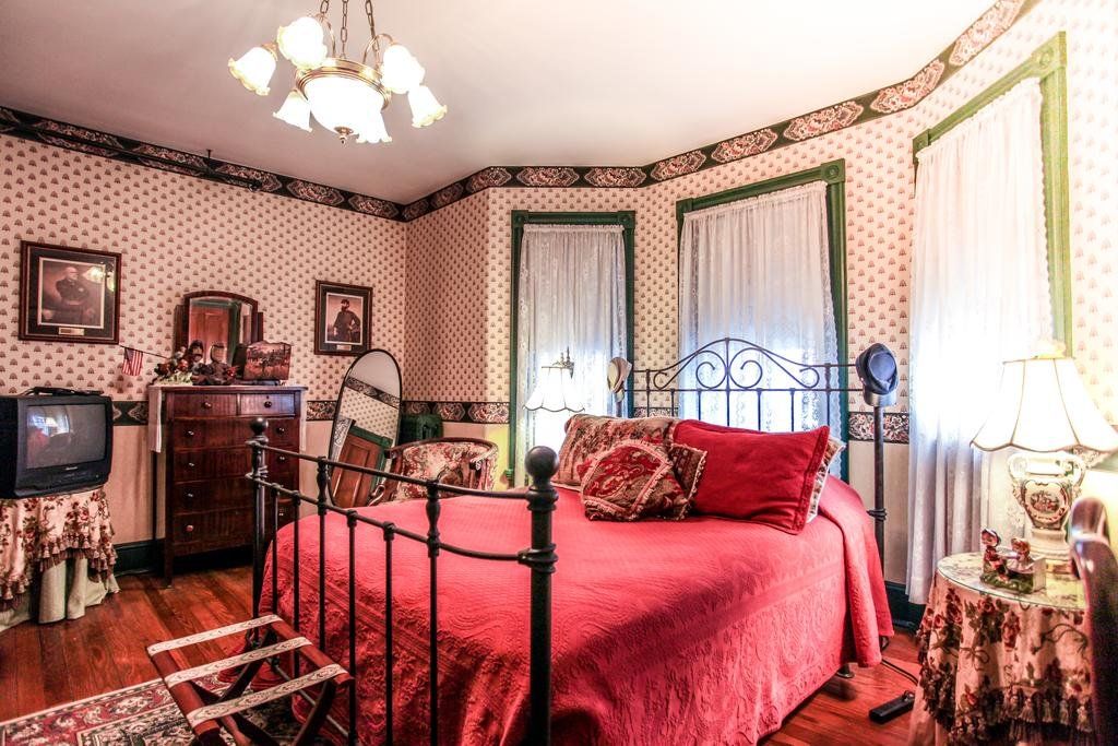 Hollerstown Hill Bed and Breakfast