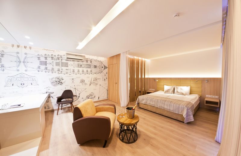 Frigate Hotel
