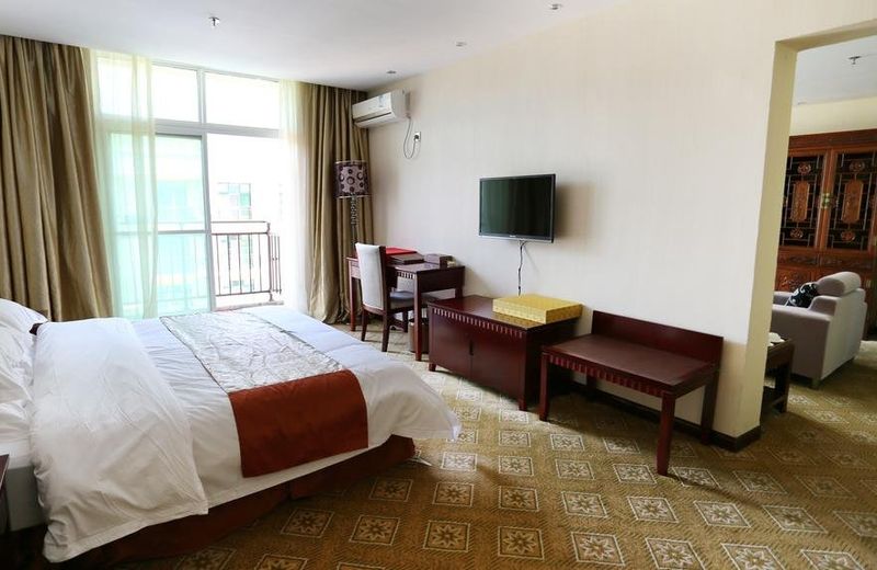 Wolong International Hotel