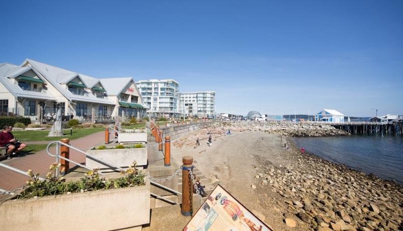 Sidney Waterfront Inn & Suites