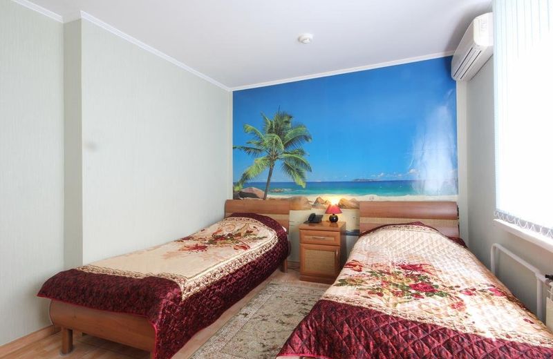 Hotel Nadezhda and K