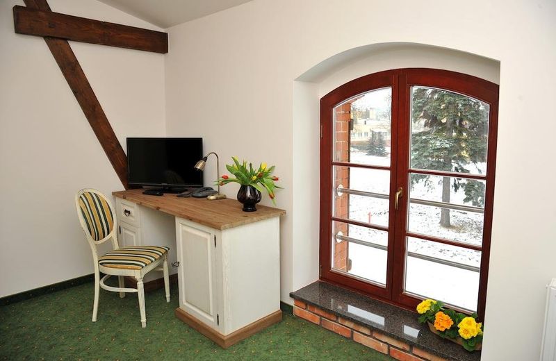 Hotel Sandro Silver