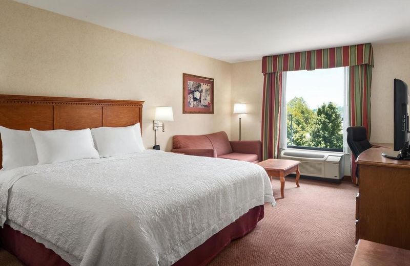 Hampton Inn Belle Vernon