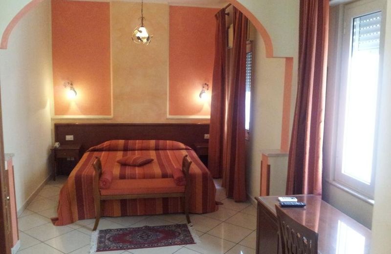 George Hotel