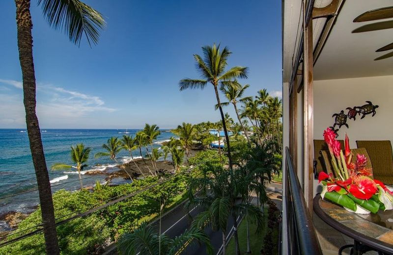 Kona Alii 403 by RedAwning
