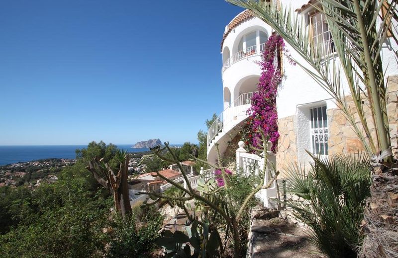 Bellevue - sea view holiday home with private pool in Benissa