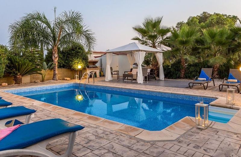 Rent Private Villa 120