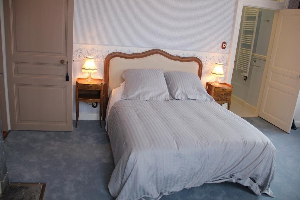 Chateau Lezat - Chambres d'Hotes et Table d'Hotes