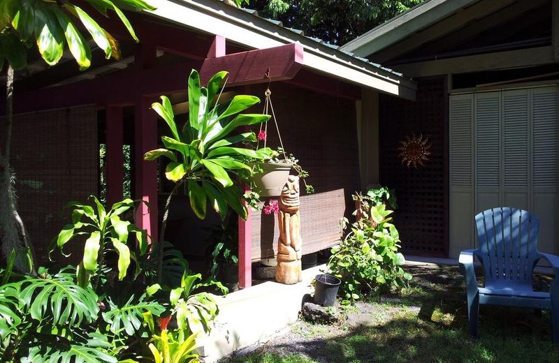 Elegant Pohaku House