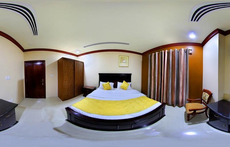 Grandeur East