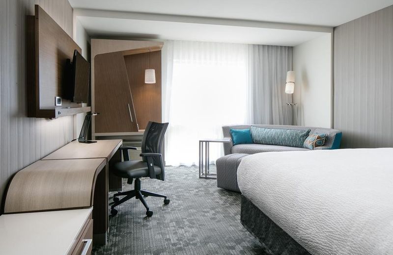 Courtyard by Marriott Omaha Bellevue at Beardmore Event Center