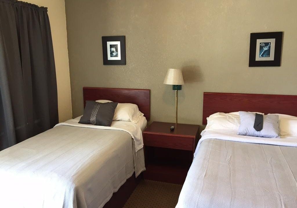 Highland Court Motel