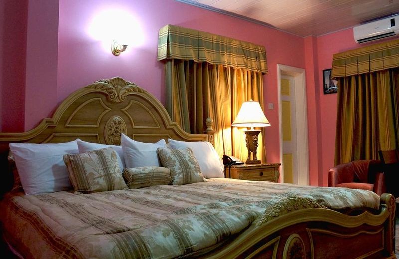 HOTEL PRINCESS RAVEN