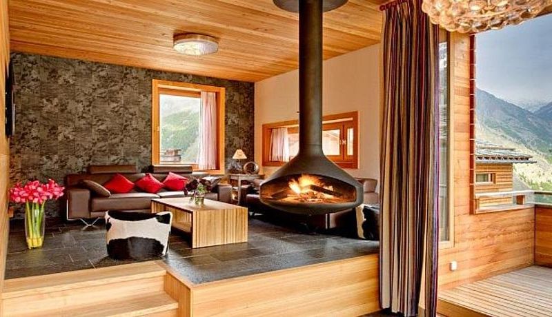MOUNTAIN EXPOSURE - CHALET CHLOE