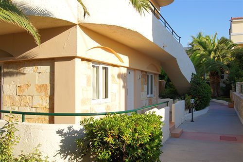 Seafront Beach hotel Apartments