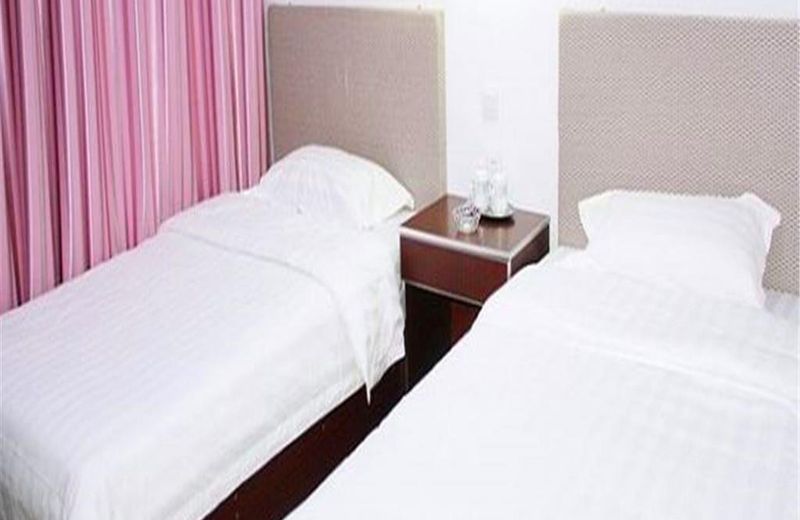 Yuequan Inn