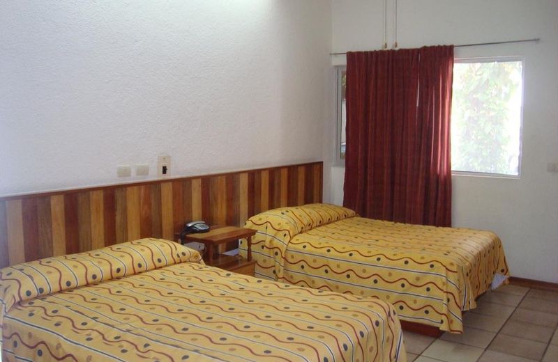 Hotel Lacantum by Rotamundos
