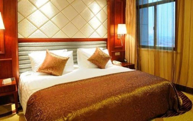 Furi Hotel