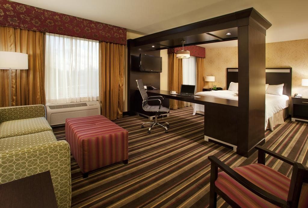 Hampton Inn & Suites Seattle/Federal Way