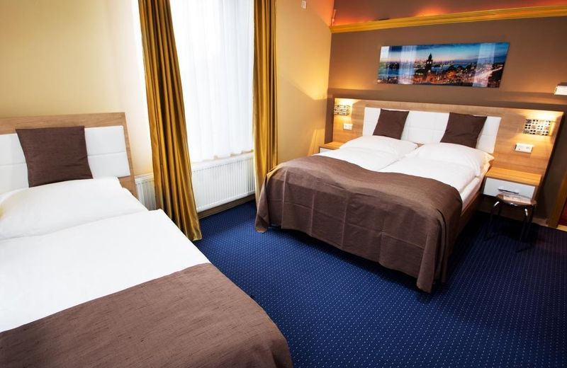 C&S Hotel