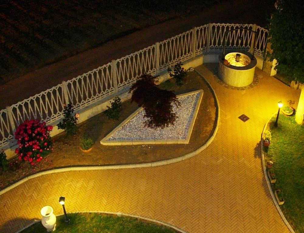Outdoor Pictures 13