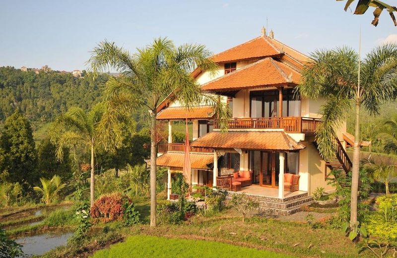 Lesong Hotel and Restaurant