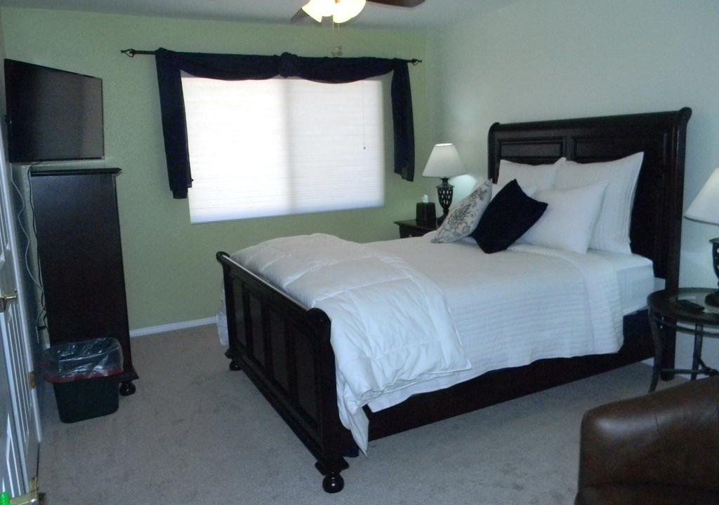Whispering Creek Bed & Breakfast