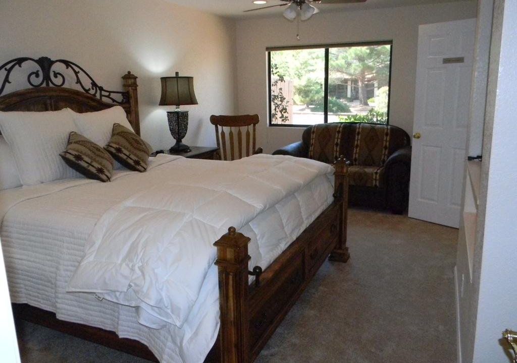 Whispering Creek Bed & Breakfast