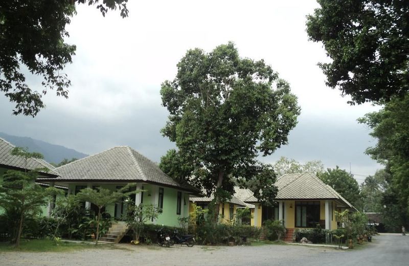 Khanom Sunrise Beach Hotel