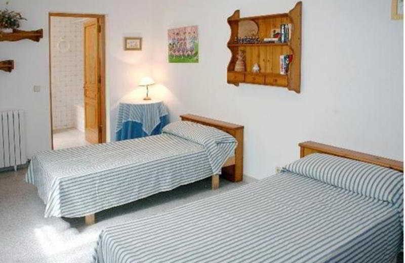 VILLA 81