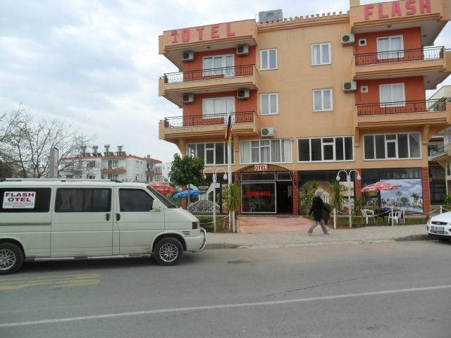 FLASH HOTEL