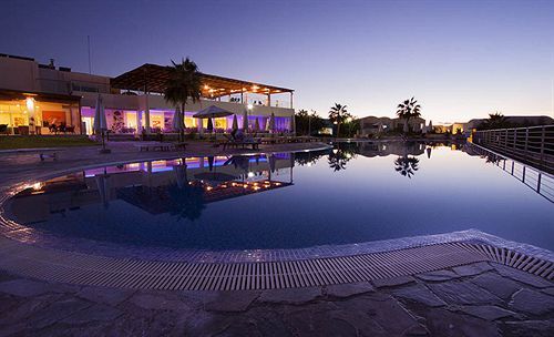 Theo Sunset Bay Hotel