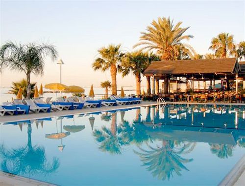 Palm Beach Hotel & Bungalows