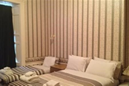Adelphi Hotel