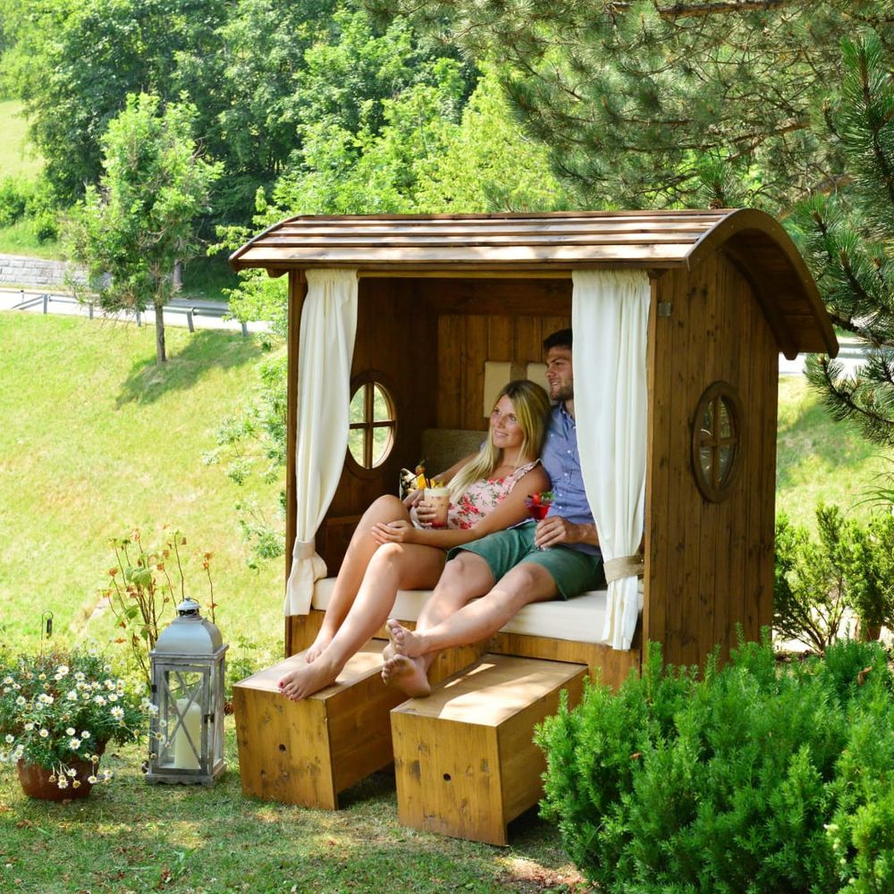 Outdoor Pictures 24
