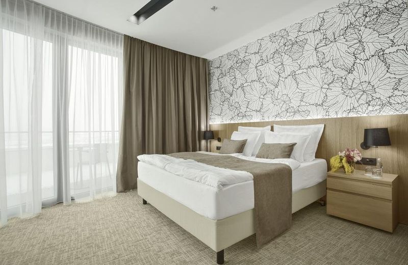 Mond, Resort & Entertainment