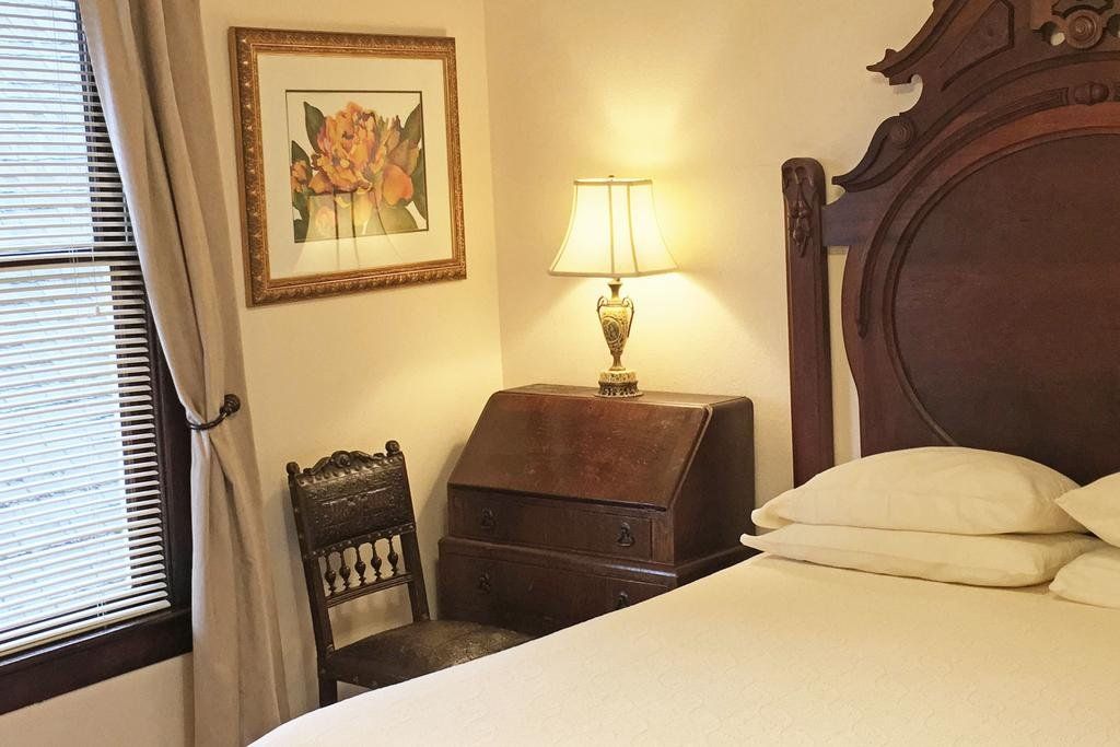 11th Avenue Inn