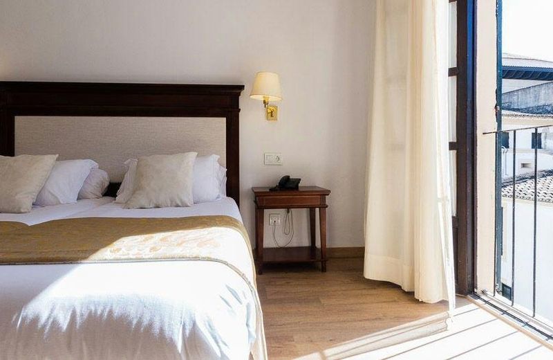 Hotel Born