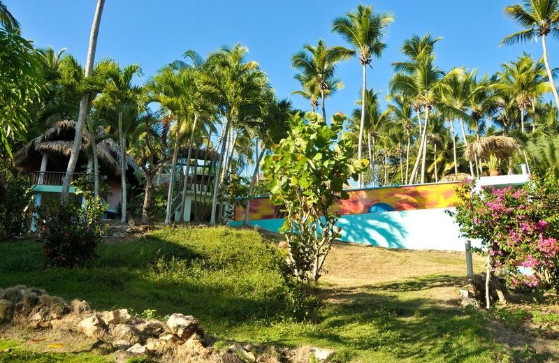 Las Ballenas Escondidas