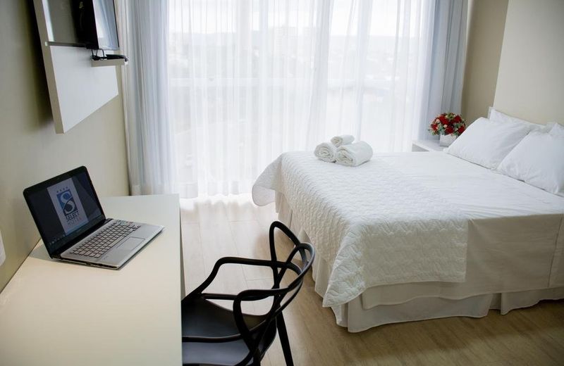 Select Hotel