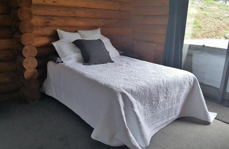 Saddle Hill Lodge