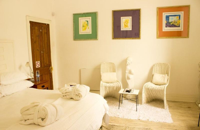 The Ibis Lounge